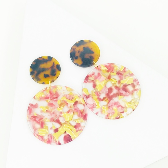 Closet Rehab Jewelry - Circle Drop Earrings in Pink and Yellow with Torti